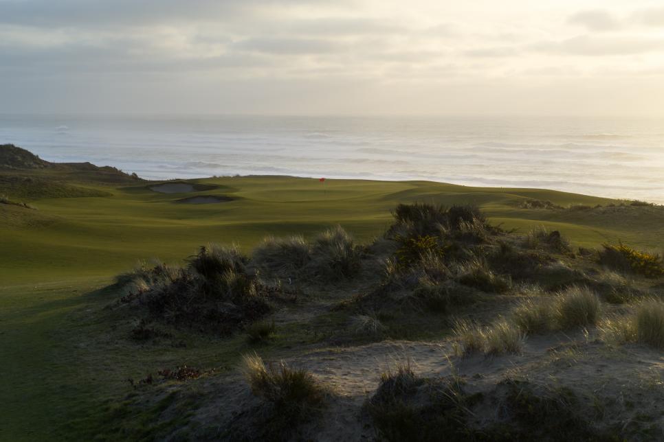 /content/dam/images/golfdigest/fullset/2023/1/Bandon Dunes 4.jpg